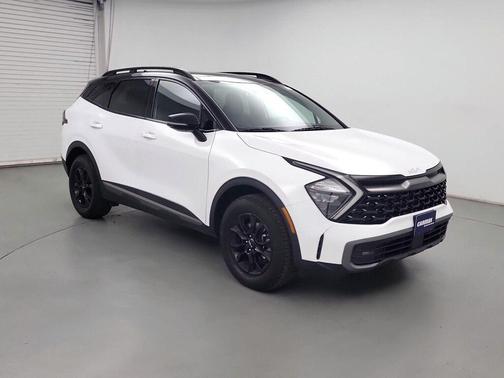 Glacier White Pearl/Ebony Black Roof 2023 Kia Sportage S