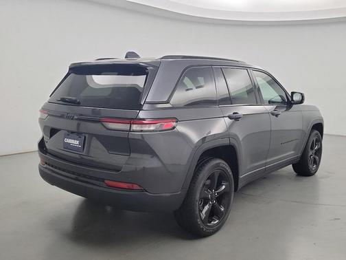 2022 Jeep Grand Cherokee Altitude