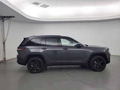 2022 Jeep Grand Cherokee Altitude