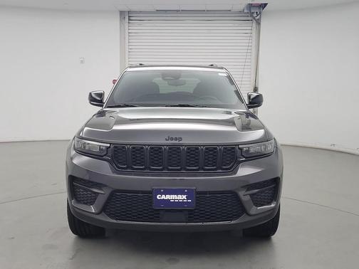 2022 Jeep Grand Cherokee Altitude