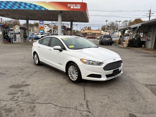 2015 Ford Fusion Hybrid S