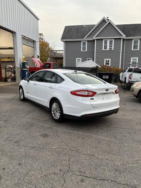 2015 Ford Fusion Hybrid S