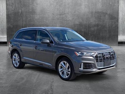 2023 Audi Q7 55 Premium Plus