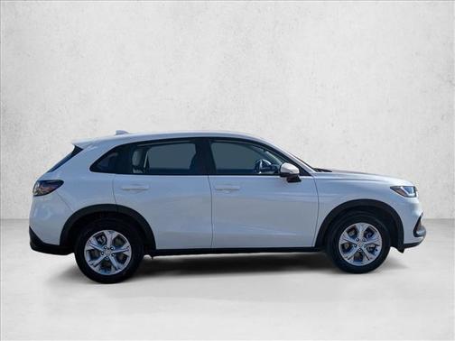 Platinum White Pearl 2023 Honda HR-V LX