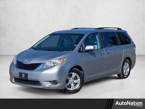 2013 Toyota Sienna LE