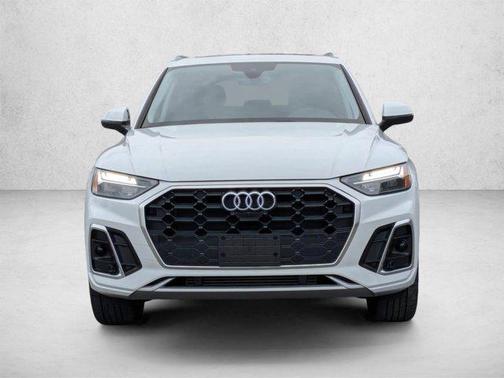 Glacier White Metallic 2023 Audi Q5 45 S line Premium Plus
