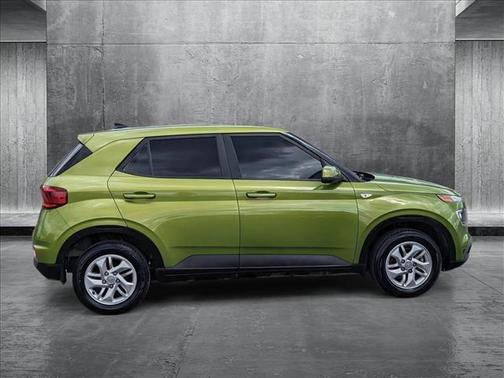 2021 Hyundai VENUE SE