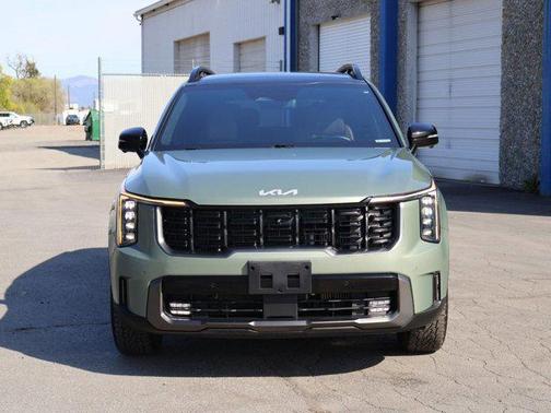 Jungle Green 2024 Kia Sorento SX