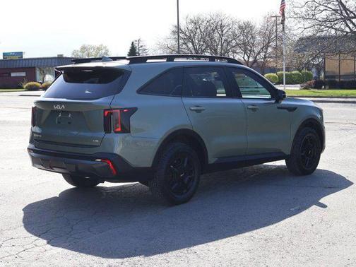 Jungle Green 2024 Kia Sorento SX