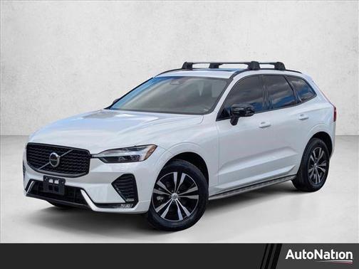 2024 Volvo XC60 B5 Core Dark Theme