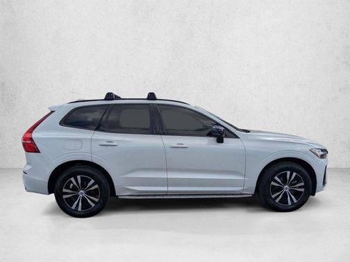 Crystal White Metallic 2024 Volvo XC60 B5 Core Dark Theme