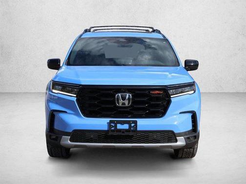 Diffused Sky Pearl 2025 Honda Pilot TrailSport