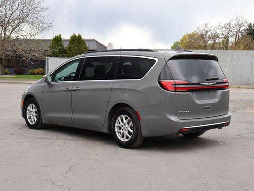 Ceramic Gray Clearcoat 2022 Chrysler Pacifica Touring L