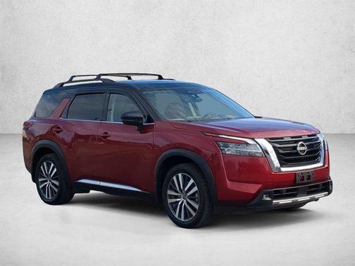 Scarlet Ember Tintcoat/Super Black 2022 Nissan Pathfinder Platinum 4WD