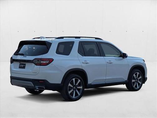 2025 Honda Pilot Touring 8-Passenger