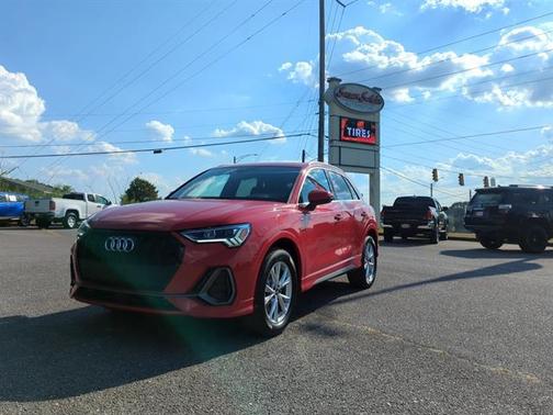 2025 Audi Q3 Premium 45 TFSI S line quattro Tiptronic