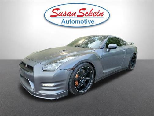 Gun Metallic 2014 Nissan GT-R Premium