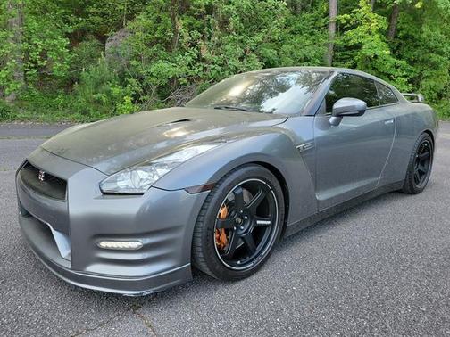 2014 Nissan GT-R Premium