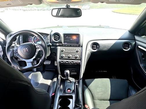 2014 Nissan GT-R Premium