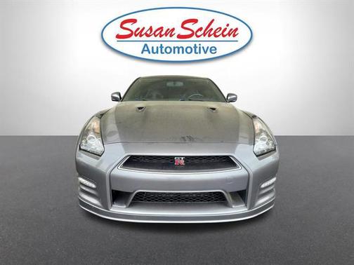 Gun Metallic 2014 Nissan GT-R Premium