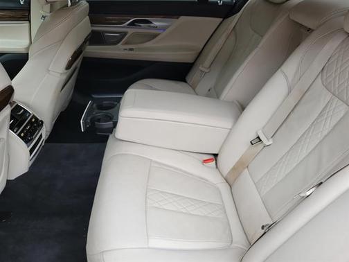 2019 BMW 750 i xDrive