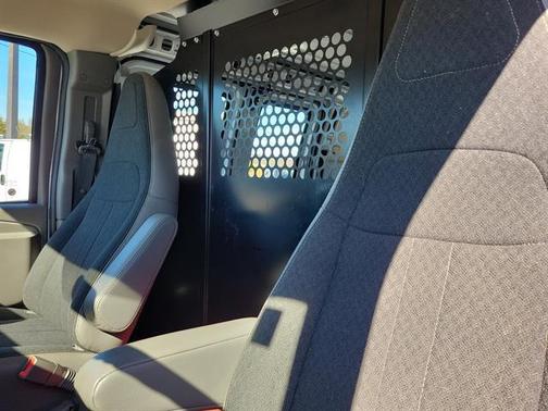 2023 GMC Savana 2500 Work Van