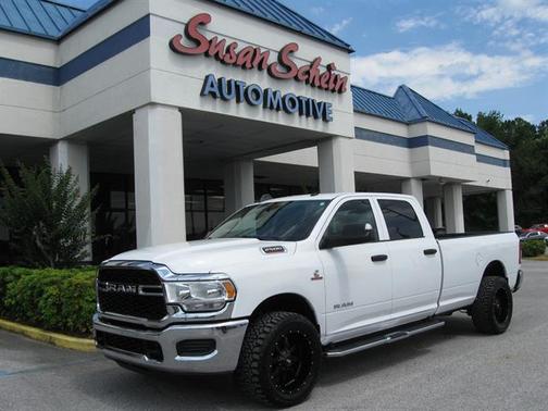 2020 RAM 2500 Tradesman Crew Cab 4X2 8' Box