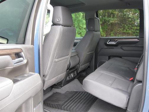2025 Chevrolet Silverado 3500 LT
