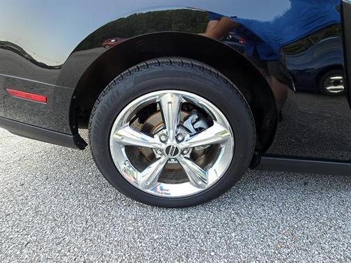 2011 Ford Mustang V6