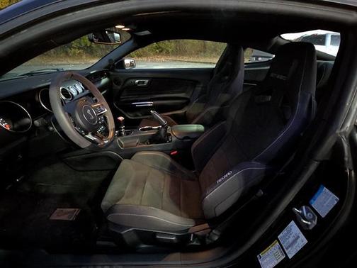 2017 Ford Shelby GT350 Base