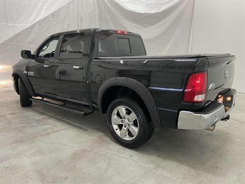 Photo 3 of 35 of 2017 RAM 1500 Big Horn
