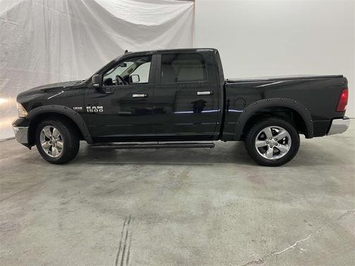 Photo 2 of 35 of 2017 RAM 1500 Big Horn