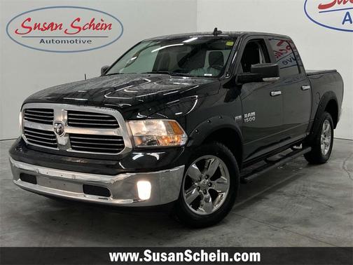 Photo 1 of 35 of 2017 RAM 1500 Big Horn