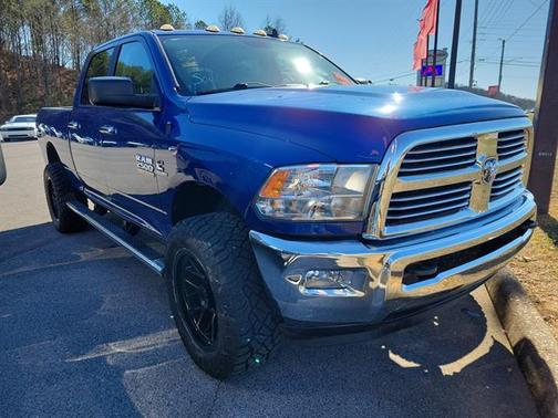 2017 RAM 2500 Big Horn Crew Cab 4x4 6'4' Box