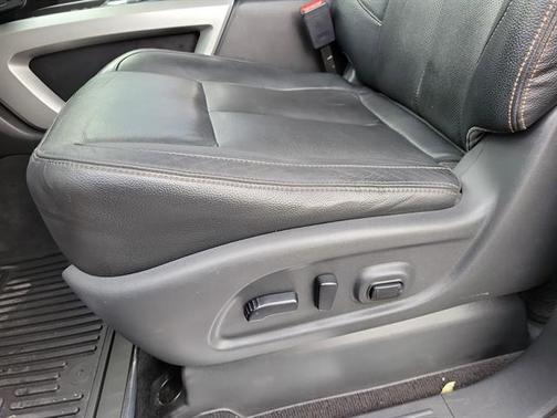 2017 Nissan Titan XD SL