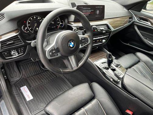 2019 BMW 540 540i