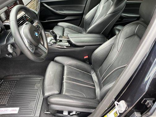 2019 BMW 540 540i