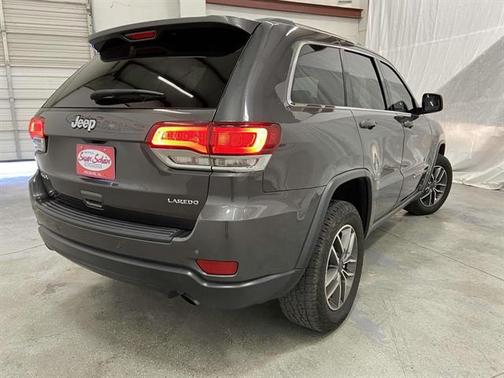 2020 Jeep Grand Cherokee Laredo