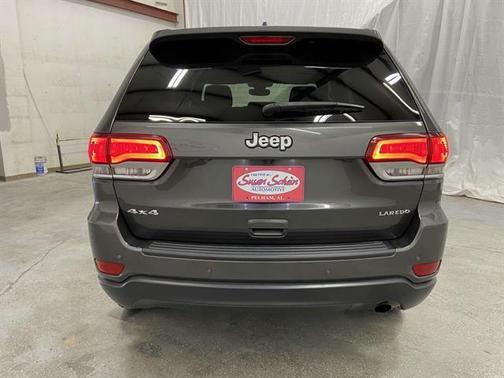 2020 Jeep Grand Cherokee Laredo
