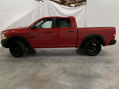 2024 RAM 1500 Classic Warlock Crew Cab 4x4 5'7' Box