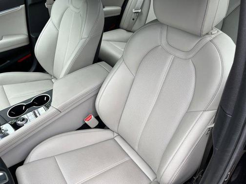 2023 Genesis G70 2.0T AWD