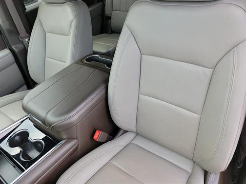 Dark Ash Metallic 2025 Chevrolet Tahoe LT