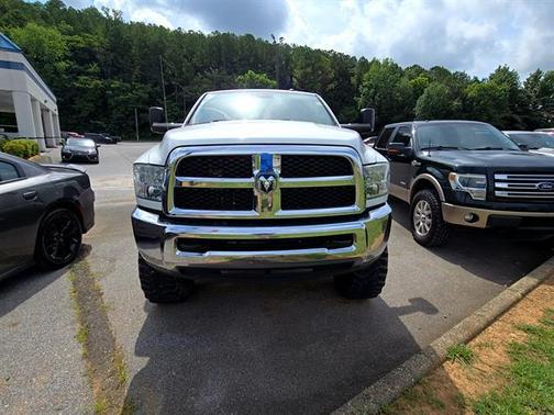 2017 RAM 2500 Tradesman Regular Cab 4x4 8' Box
