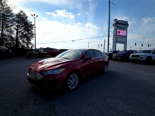 2020 Ford Fusion SE