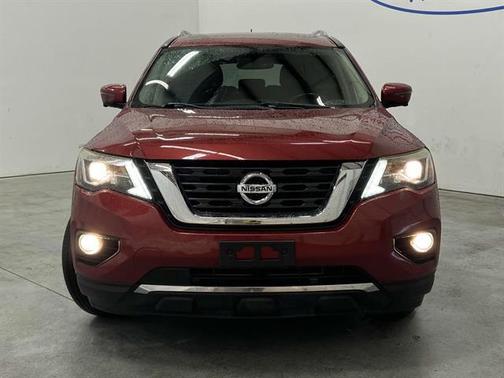 2017 Nissan Pathfinder SL