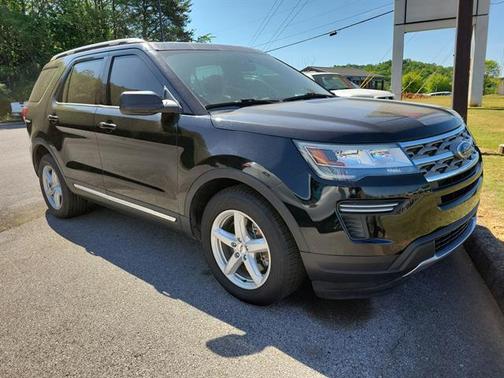 SHADOW BLACK 2018 Ford Explorer XLT
