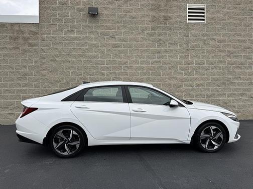 2023 Hyundai ELANTRA HEV Limited