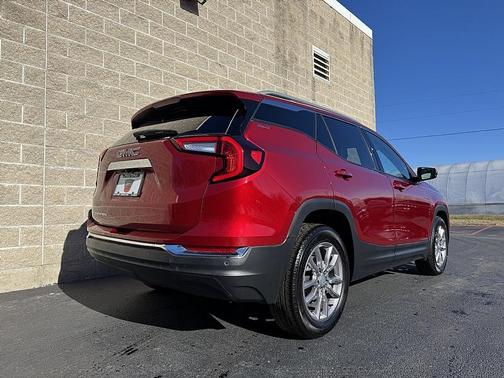 2022 GMC Terrain SLT