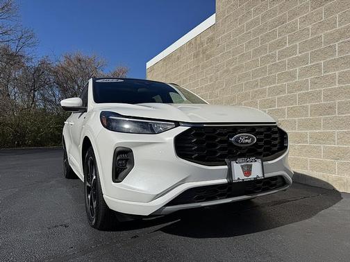 2024 Ford Escape ST-Line Select