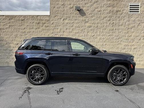 2024 Jeep Grand Cherokee Summit